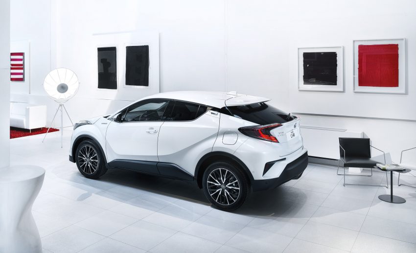 原厂发布更多 Toyota C-HR 实车宣传照，安全配备丰富！ 13226