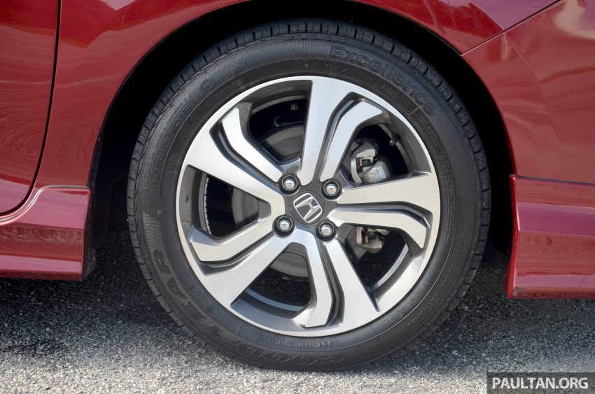 试驾：全方位兼顾，十全十美、无懈可击的 Honda City。 12983