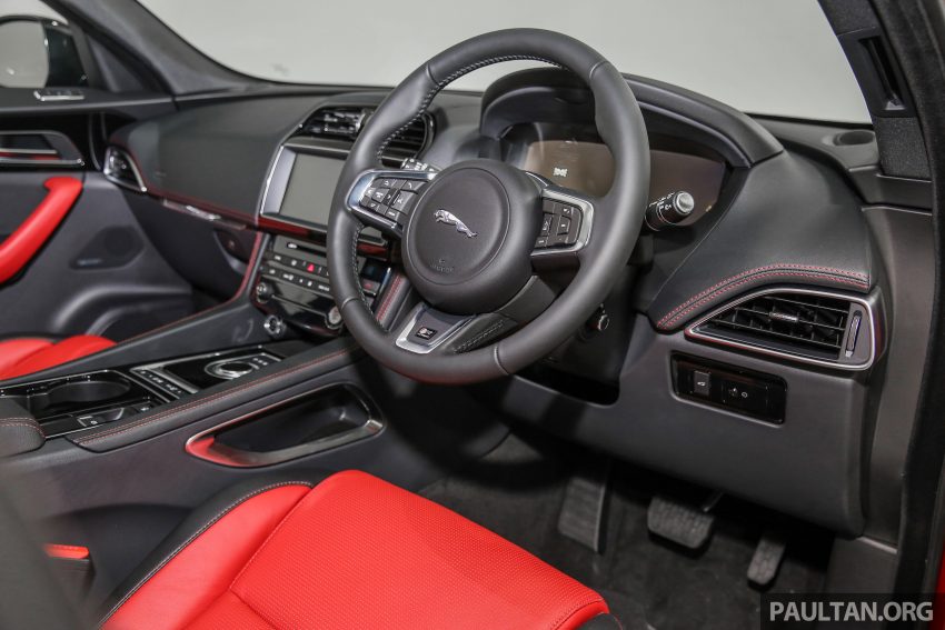 Jaguar F-Pace 本地面市，双等级上路价格从RM600k起。 14703