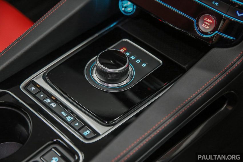 Jaguar F-Pace 本地面市，双等级上路价格从RM600k起。 14732