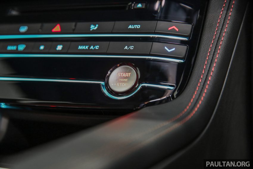 Jaguar F-Pace 本地面市，双等级上路价格从RM600k起。 14735