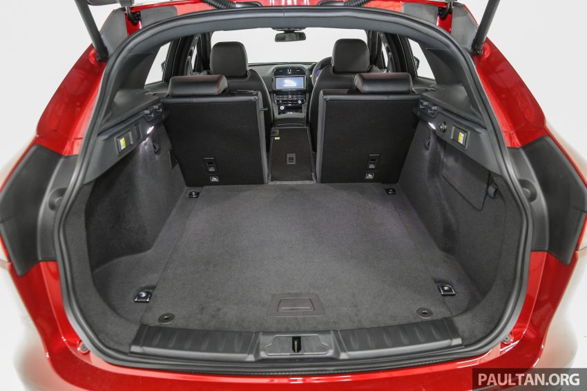 Jaguar F-Pace 本地面市，双等级上路价格从RM600k起。 14759