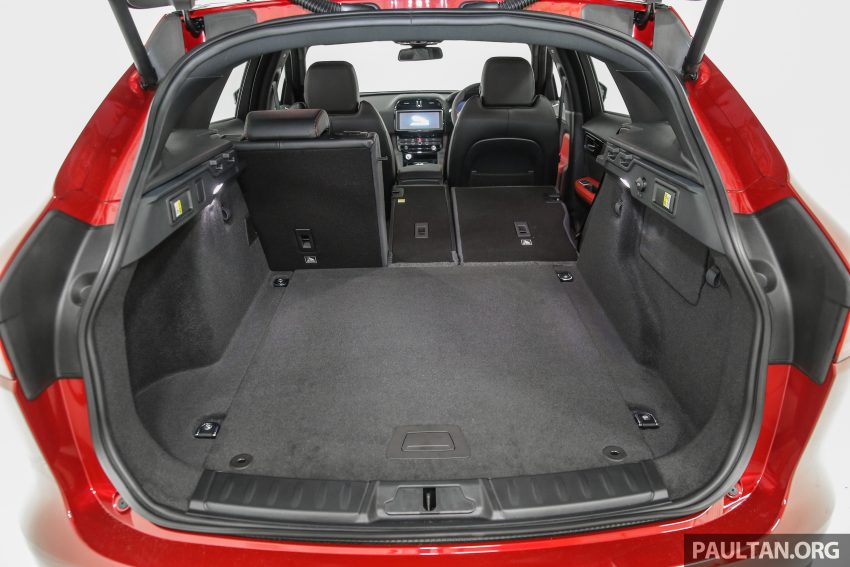 Jaguar F-Pace 本地面市，双等级上路价格从RM600k起。 14760