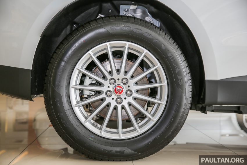 Jaguar F-Pace 本地面市，双等级上路价格从RM600k起。 14957