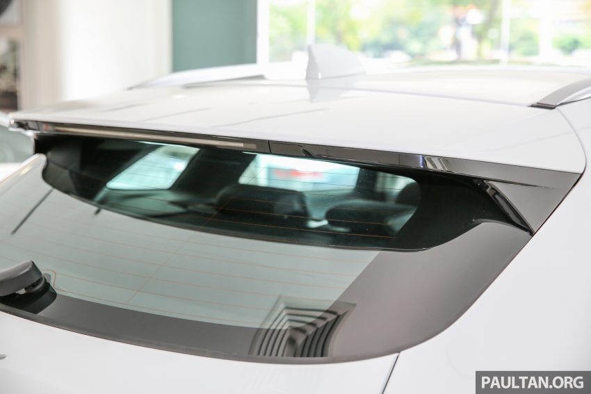 Jaguar F-Pace 本地面市，双等级上路价格从RM600k起。 14961