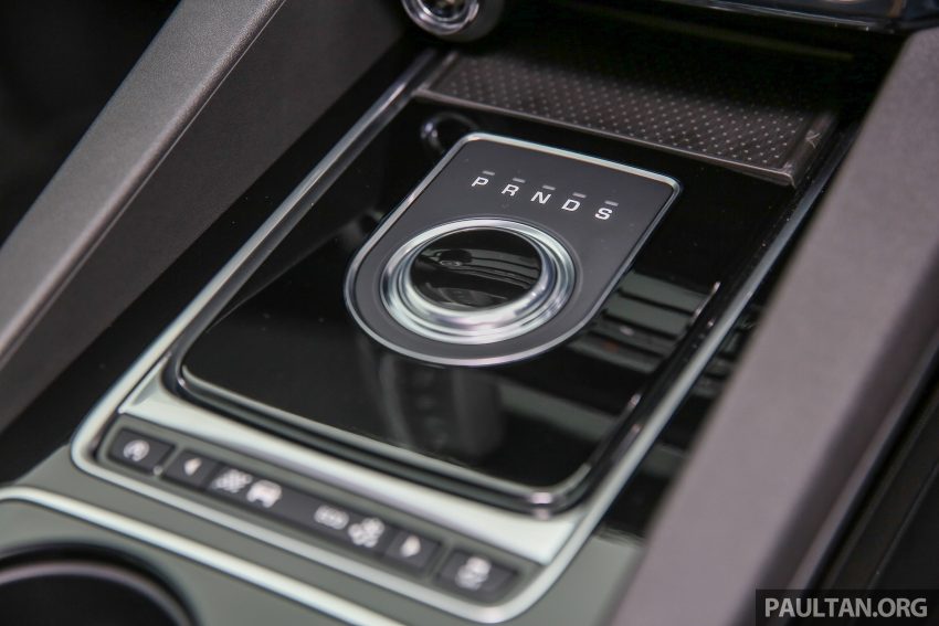 Jaguar F-Pace 本地面市，双等级上路价格从RM600k起。 14973