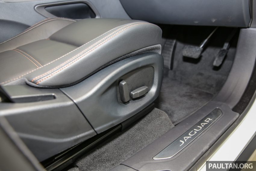 Jaguar F-Pace 本地面市，双等级上路价格从RM600k起。 14982