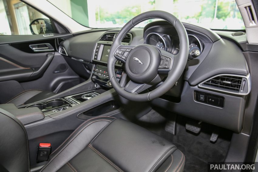 Jaguar F-Pace 本地面市，双等级上路价格从RM600k起。 14965