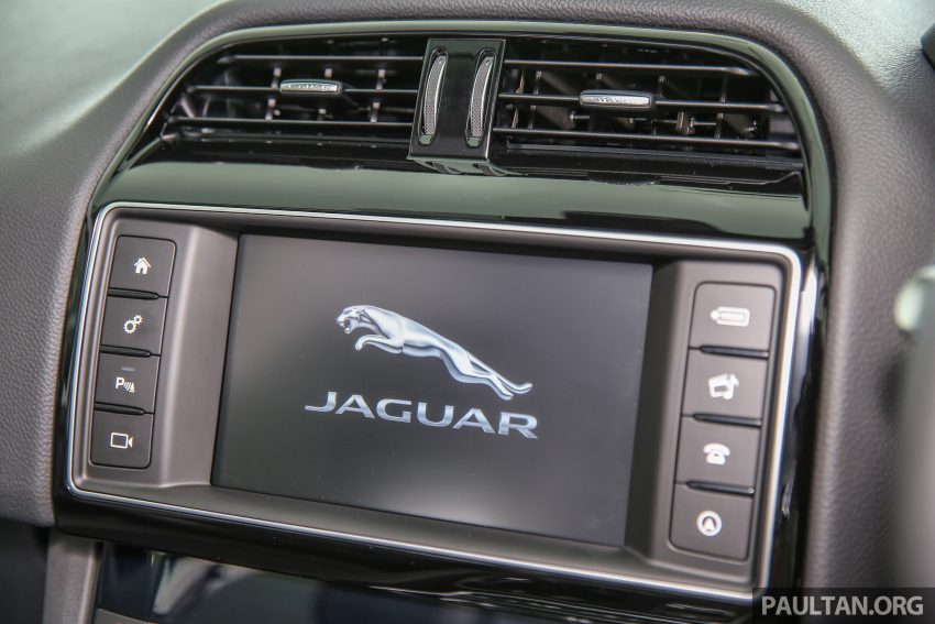 Jaguar F-Pace 本地面市，双等级上路价格从RM600k起。 14969