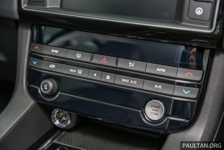 Jaguar F-Pace 本地面市，双等级上路价格从RM600k起。 14970