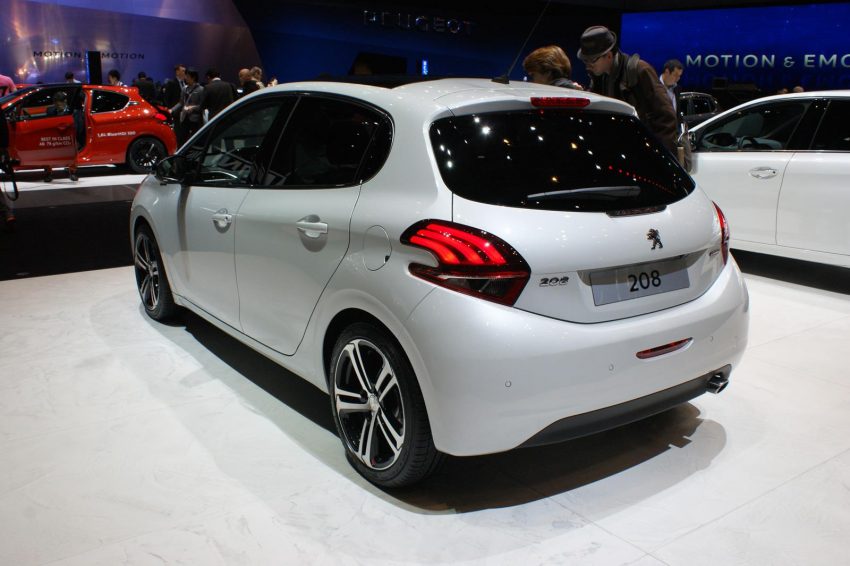 小改款 Peugeot 208 和 2008 下月预览，确认明年来马。 14499