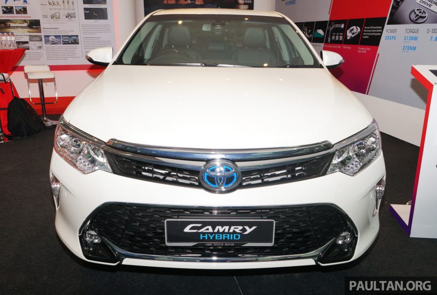 汽车图集：升级版 Toyota Camry 2.5 Hybrid Luxury。 14883