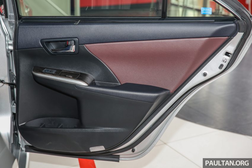 升级版 Toyota Camry 2.0 GX 实车照，开价RM160k。 14558