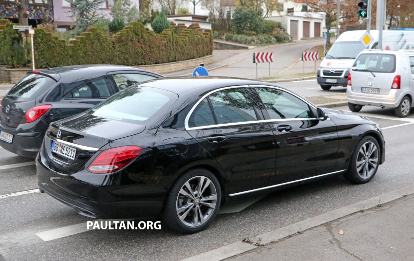 小改款 Mercedes-Benz C-Class ，欧洲捕获公路测试照。 14795