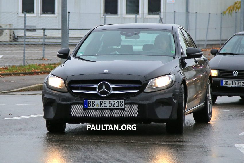 小改款 Mercedes-Benz C-Class ，欧洲捕获公路测试照。 14797