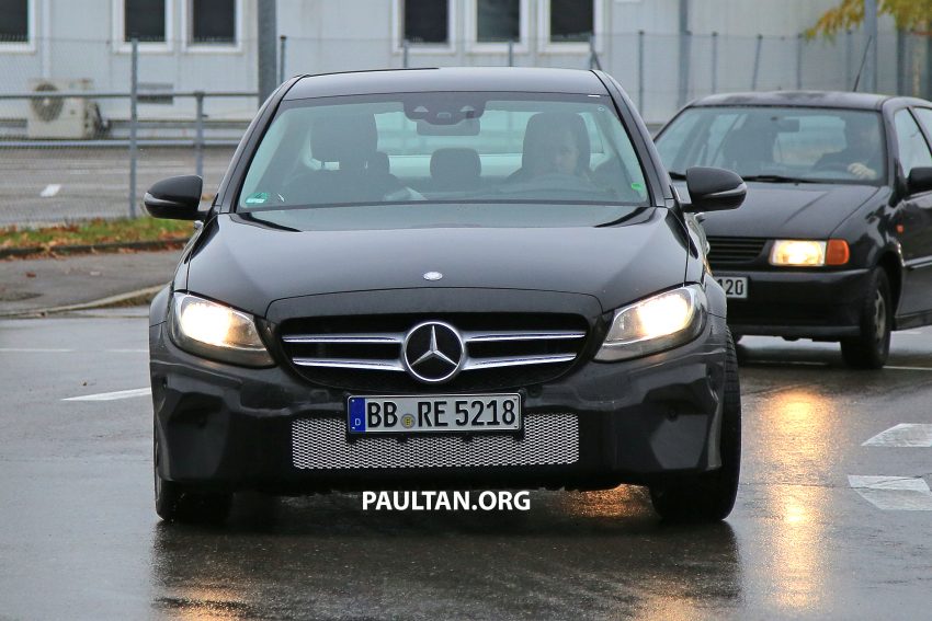 小改款 Mercedes-Benz C-Class ，欧洲捕获公路测试照。 14799