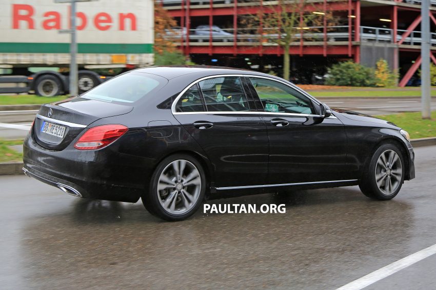 小改款 Mercedes-Benz C-Class ，欧洲捕获公路测试照。 14804