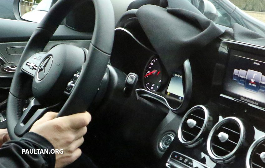 小改款 Mercedes-Benz C-Class ，欧洲捕获公路测试照。 14790