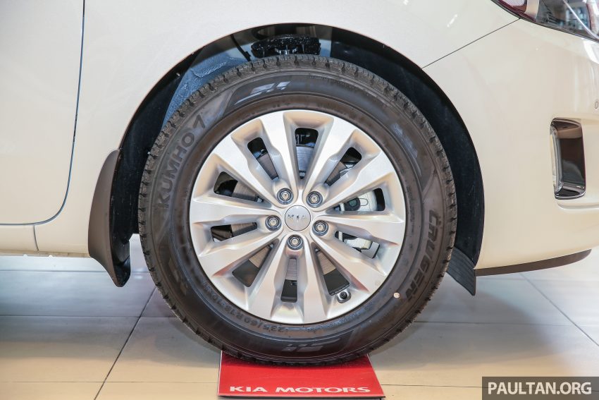 全新 Kia Grand Carnival 本地规格配备与售价确认，分两个等级，统一搭载 2.2 CRDi 柴油引擎，价格RM154k起！ 16845