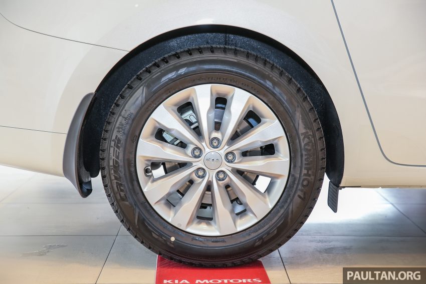 全新 Kia Grand Carnival 本地规格配备与售价确认，分两个等级，统一搭载 2.2 CRDi 柴油引擎，价格RM154k起！ 16849