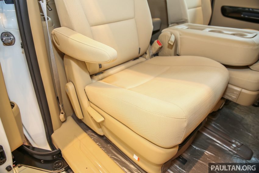 全新 Kia Grand Carnival 本地规格配备与售价确认，分两个等级，统一搭载 2.2 CRDi 柴油引擎，价格RM154k起！ 16892