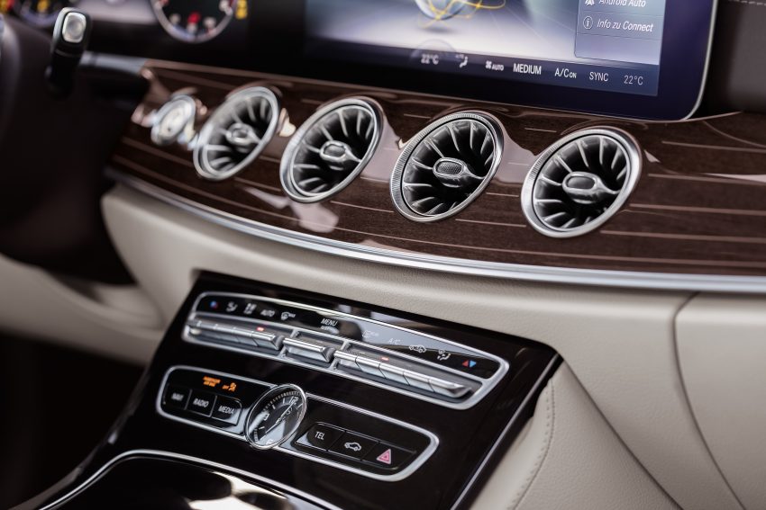 Mercedes-Benz E-Class Coupe ，帅气外表更强动力。 16020