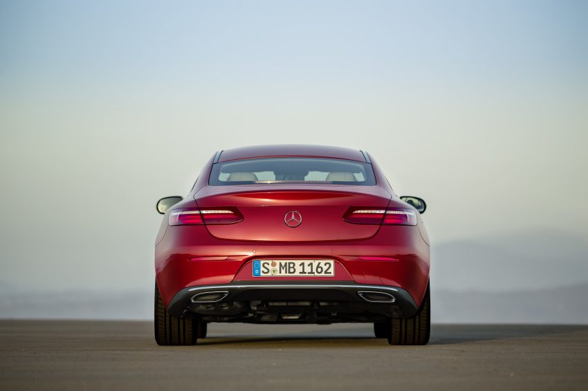 Mercedes-Benz E-Class Coupe ，帅气外表更强动力。 16026