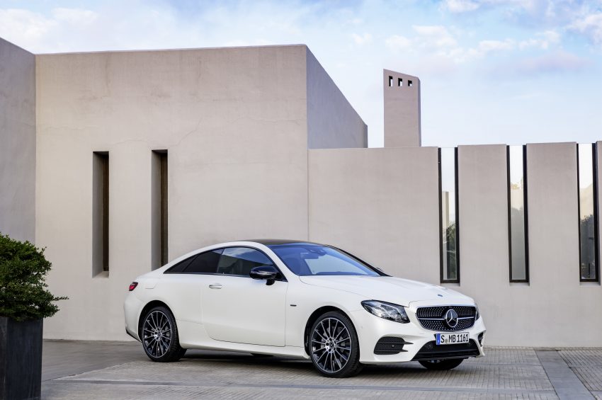 Mercedes-Benz E-Class Coupe ，帅气外表更强动力。 16060