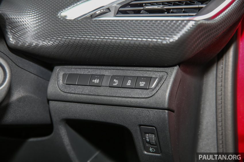 Peugeot 208 与 2008 小改预览，1.2 PureTech涡轮引擎。 16161