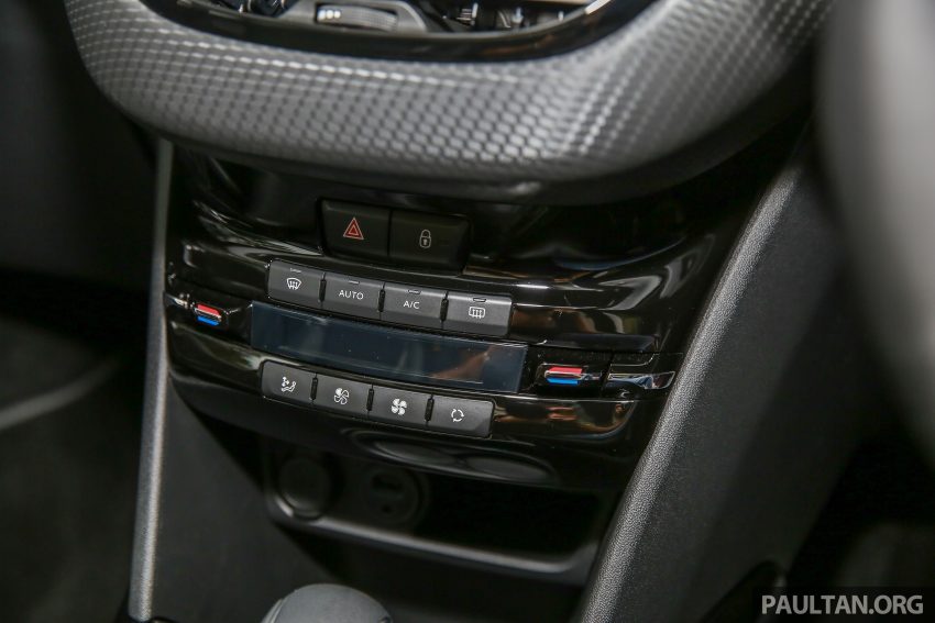 Peugeot 208 与 2008 小改预览，1.2 PureTech涡轮引擎。 16155