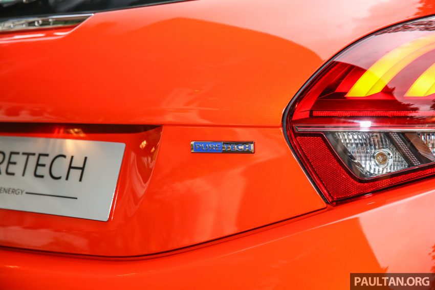 Peugeot 208 与 2008 小改预览，1.2 PureTech涡轮引擎。 16100