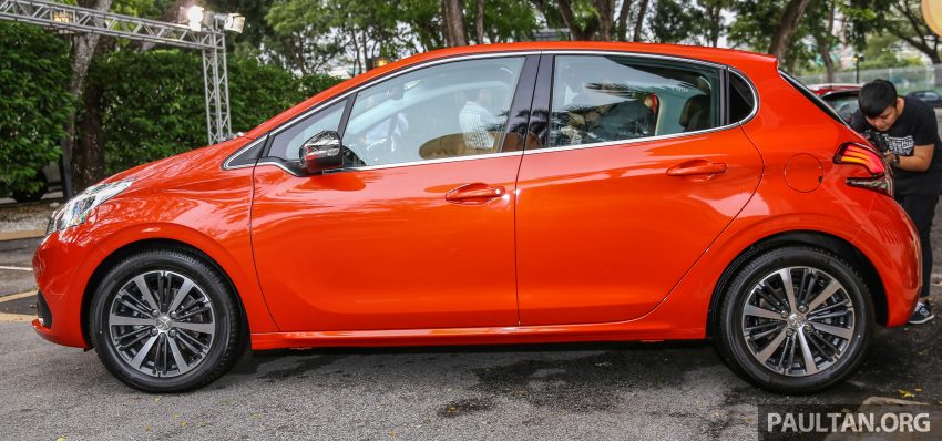 Peugeot 208 与 2008 小改预览，1.2 PureTech涡轮引擎。 16090
