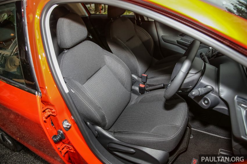 Peugeot 208 与 2008 小改预览，1.2 PureTech涡轮引擎。 16120