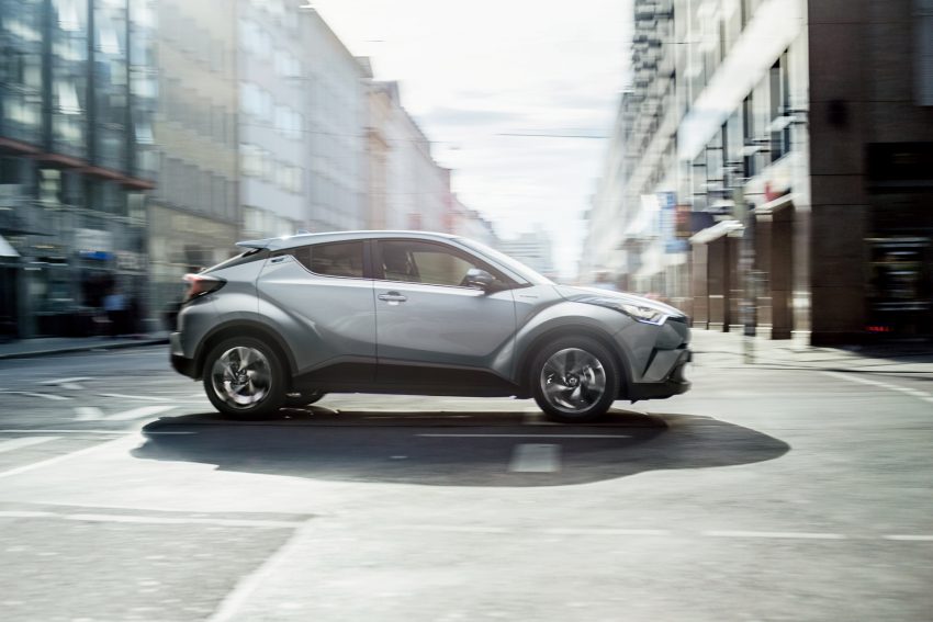 Toyota C-HR 日本上市，涡轮引擎与 Hybrid 版本供选择。 16204