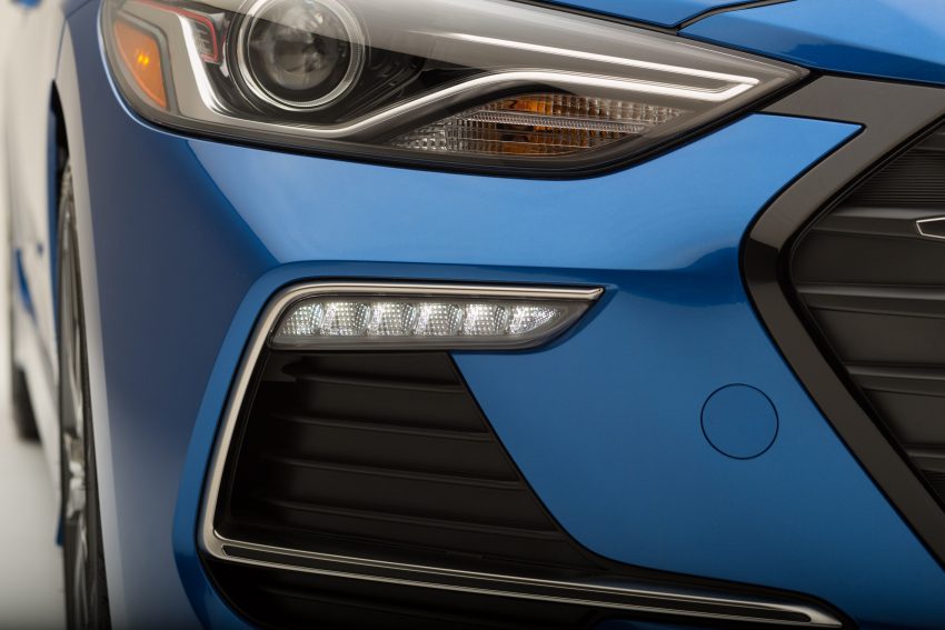 全新 Hyundai Elantra 现身本地公路，进行JPJ道路实测。 18613
