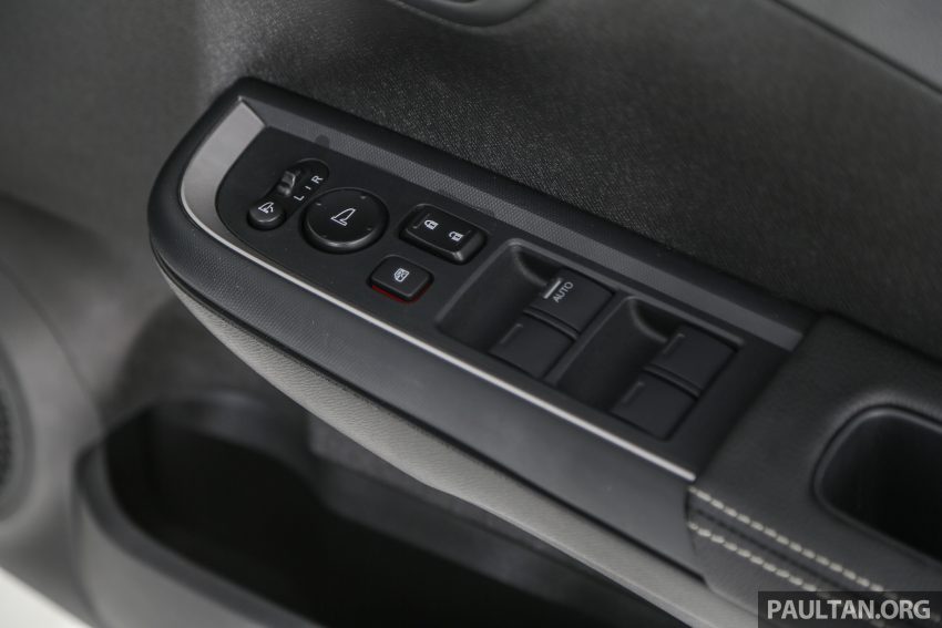 新车图集: Honda BR-V 1.5V，集SUV和MPV特点于一身。 18284