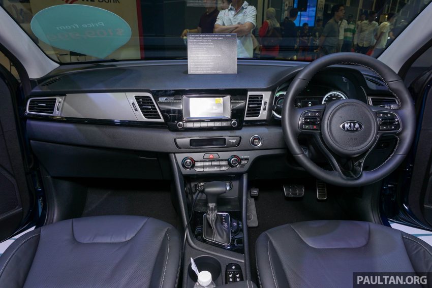 Kia Niro Hybrid 新加坡首发，新车上路价格十一万新币。 17924