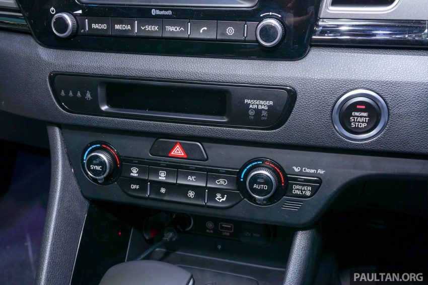Kia Niro Hybrid 新加坡首发，新车上路价格十一万新币。 17927