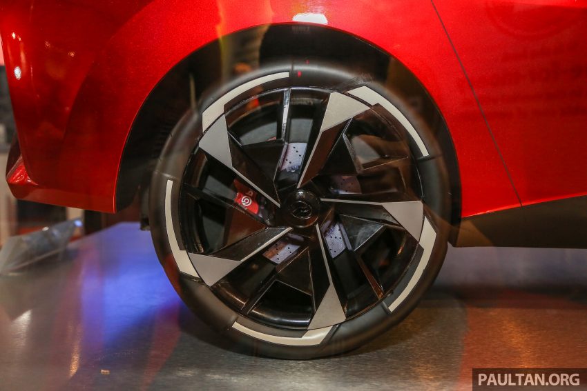 秀出自家设计实力，Perodua 展示Concept X 概念车型。 18400