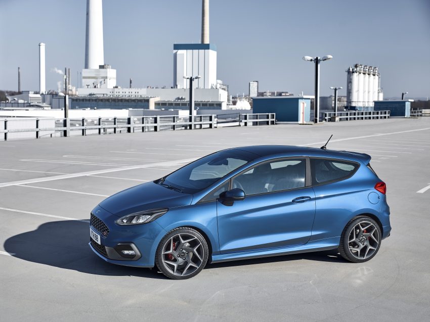 全新 Ford Fiesta ST，三缸涡轮引擎，马力输出更胜上代。 20755
