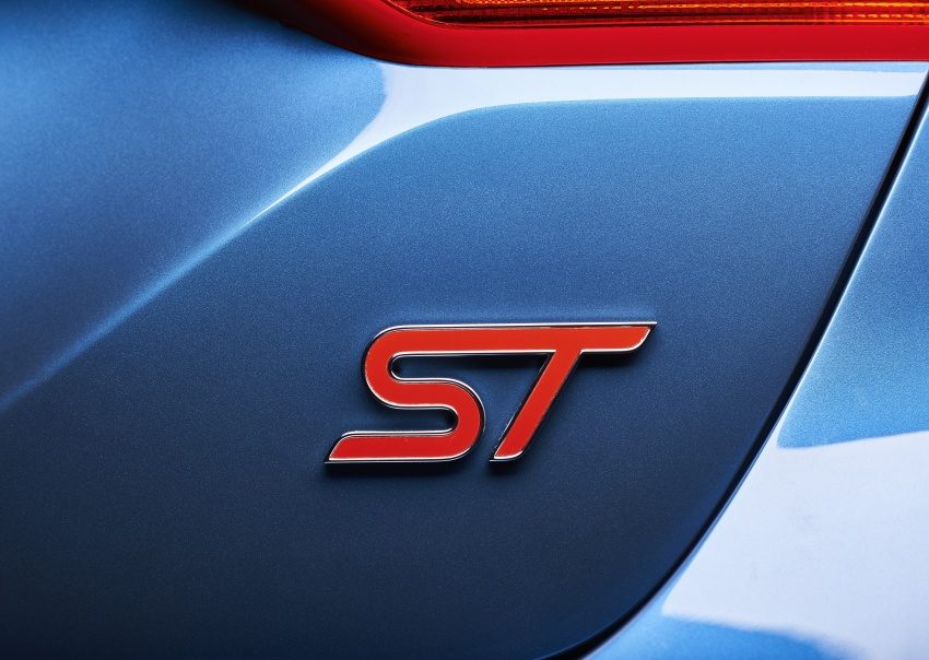 全新 Ford Fiesta ST，三缸涡轮引擎，马力输出更胜上代。 20763