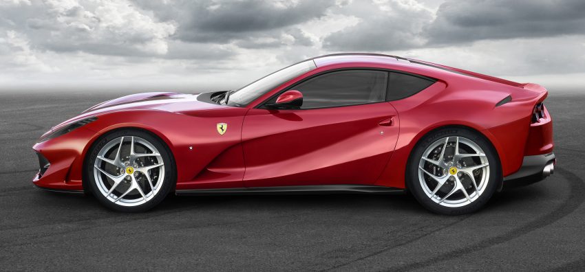 Ferrari 812 Superfast，800匹马力，史上最强的红马。 19978
