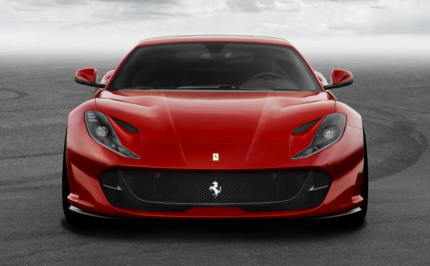 Ferrari 812 Superfast，800匹马力，史上最强的红马。 19976