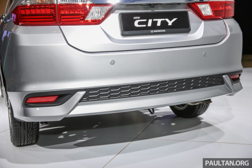 小改款 Honda City 本地实车预览，内外配备全面升级。 19960