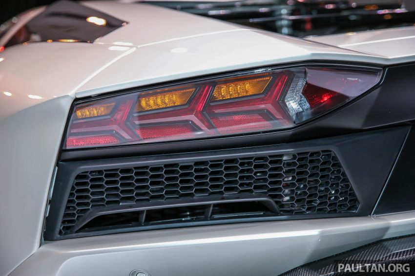 Lamborghini Aventador S 大马上市，税前售价180万起。 20329