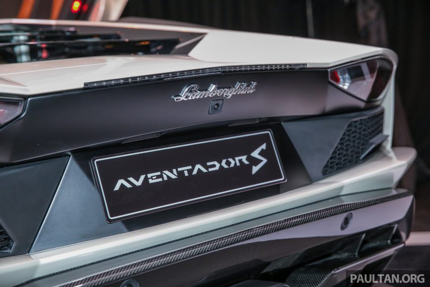 Lamborghini Aventador S 大马上市，税前售价180万起。 20331