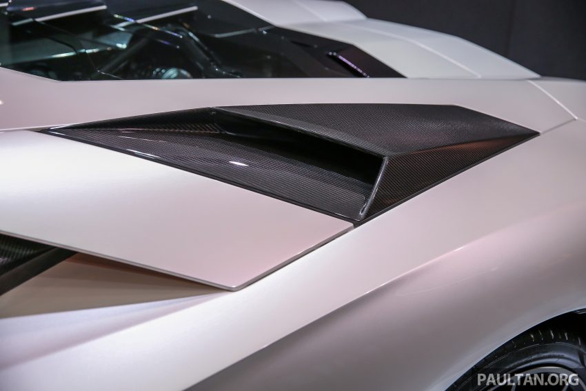 Lamborghini Aventador S 大马上市，税前售价180万起。 20335