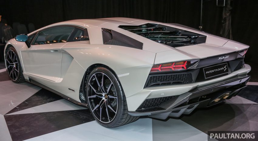 Lamborghini Aventador S 大马上市，税前售价180万起。 20310