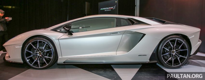 Lamborghini Aventador S 大马上市，税前售价180万起。 20313