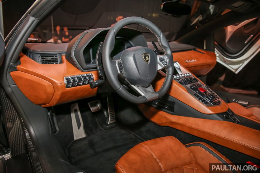 Lamborghini Aventador S 大马上市，税前售价180万起。 20341